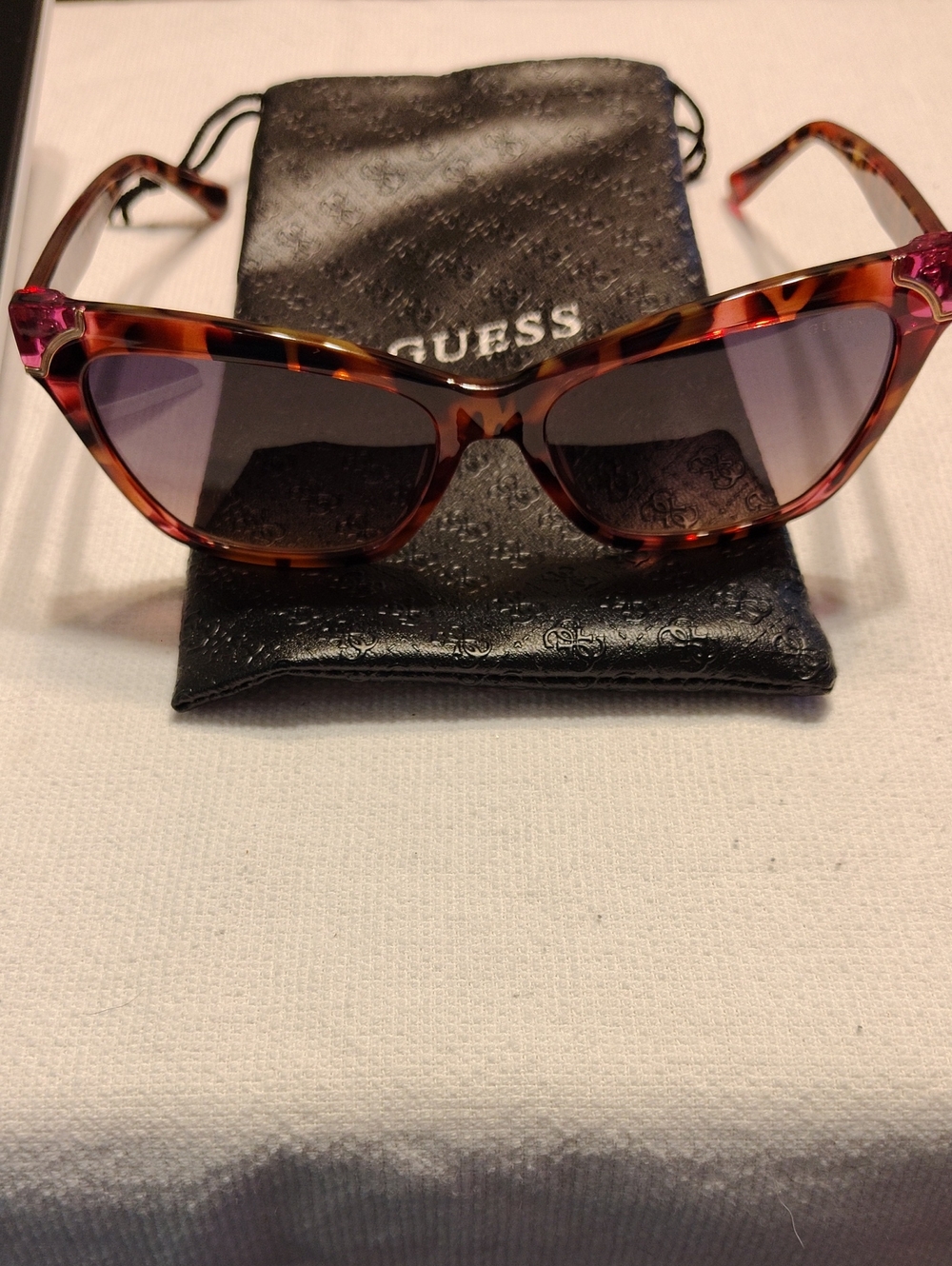Guess Women’s Tortoiseshell Sunglasses - Havana Pink